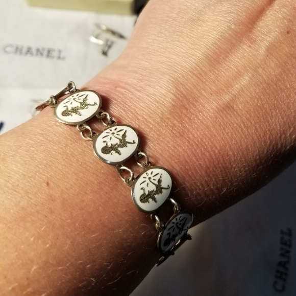 Vtg Enameled Siam Dancer Bracelet & Earrings - Picture 3 of 8